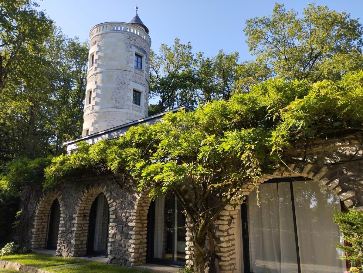 Chambres D'Hotes La Tour De Bellevue Saumur Esterno foto